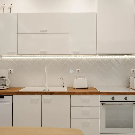 Exclusive * Naxos City